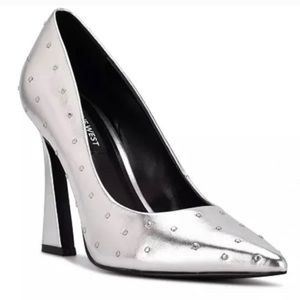 Nine West Trial Women's Rhinestone Dress Pumps
Size 6 MED,‎ Silver